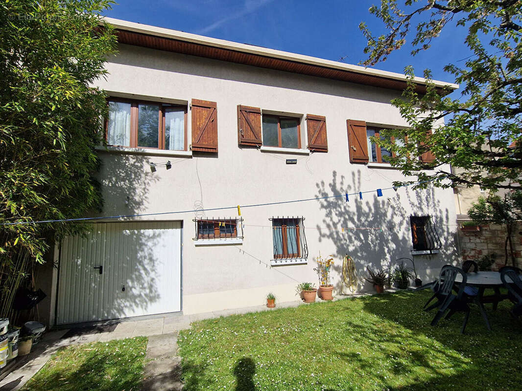 Maison à LIVRY-GARGAN