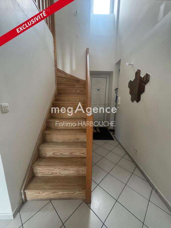 Appartement à LE CHAMBON-FEUGEROLLES