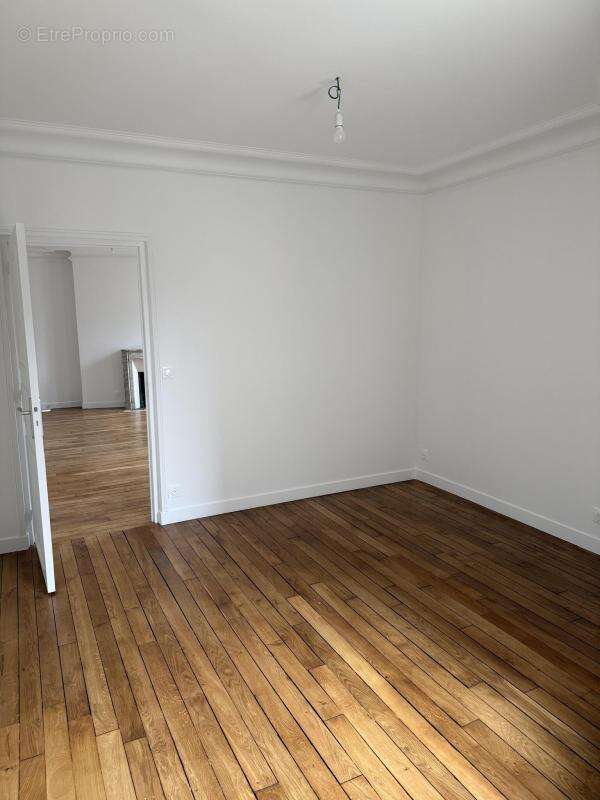 Appartement à PARIS-20E
