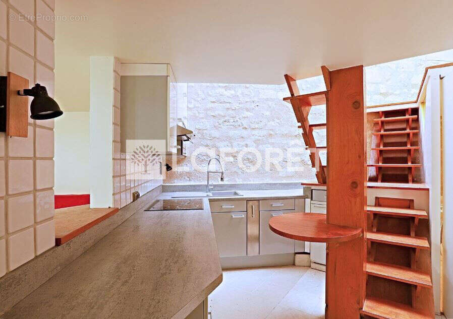 Appartement à PARIS-14E