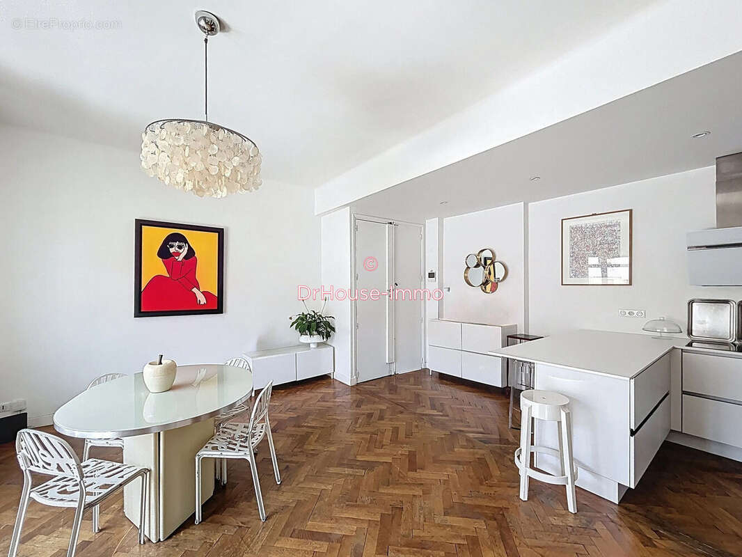 Appartement à MARSEILLE-7E