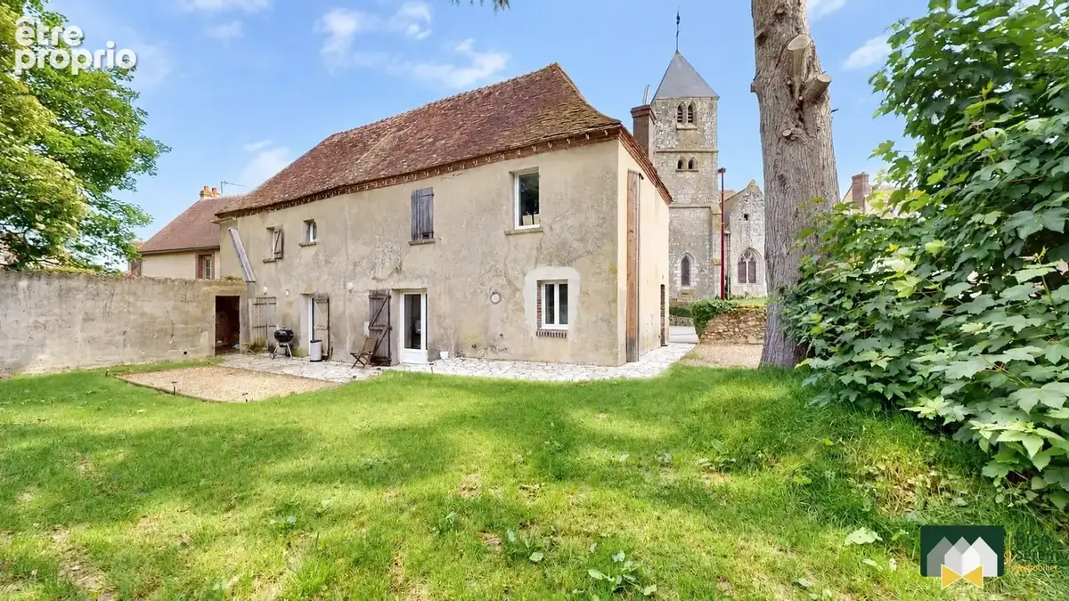 Photo Maison à Brunelles au prix de 239 900€