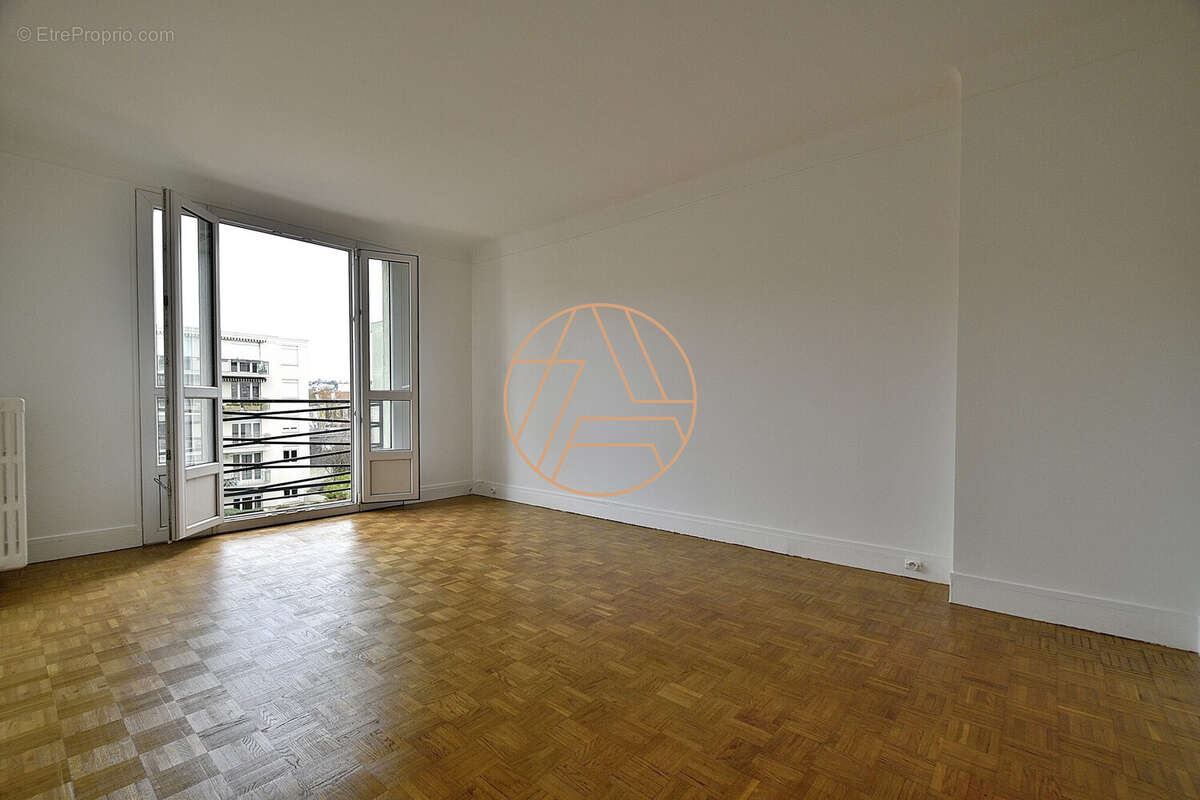 Appartement à SAINT-MAUR-DES-FOSSES