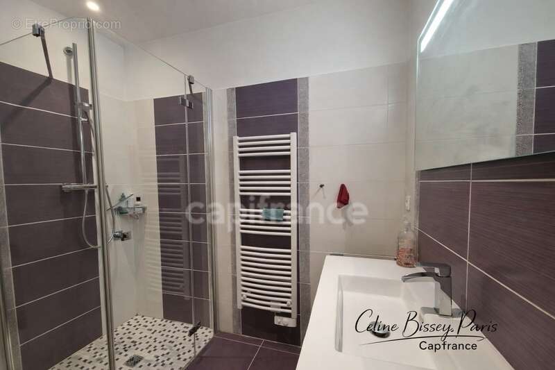 Maison 4 pièces, Plein Pied, 2 chambres, cuisine équipée américaine, dépendances, comble aménageable QUINCEROT (89) - photo 6