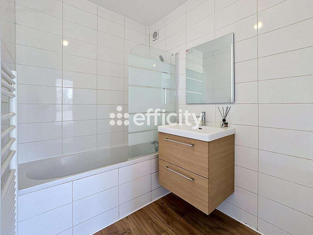 Appartement à LOGNES