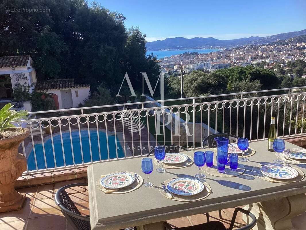 Appartement à CANNES
