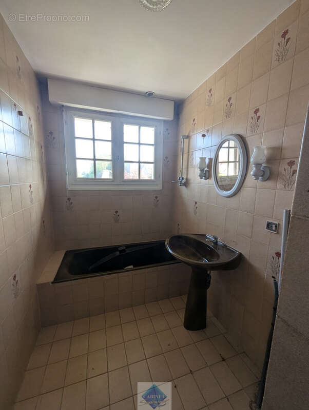 Maison à FEUQUIERES-EN-VIMEU