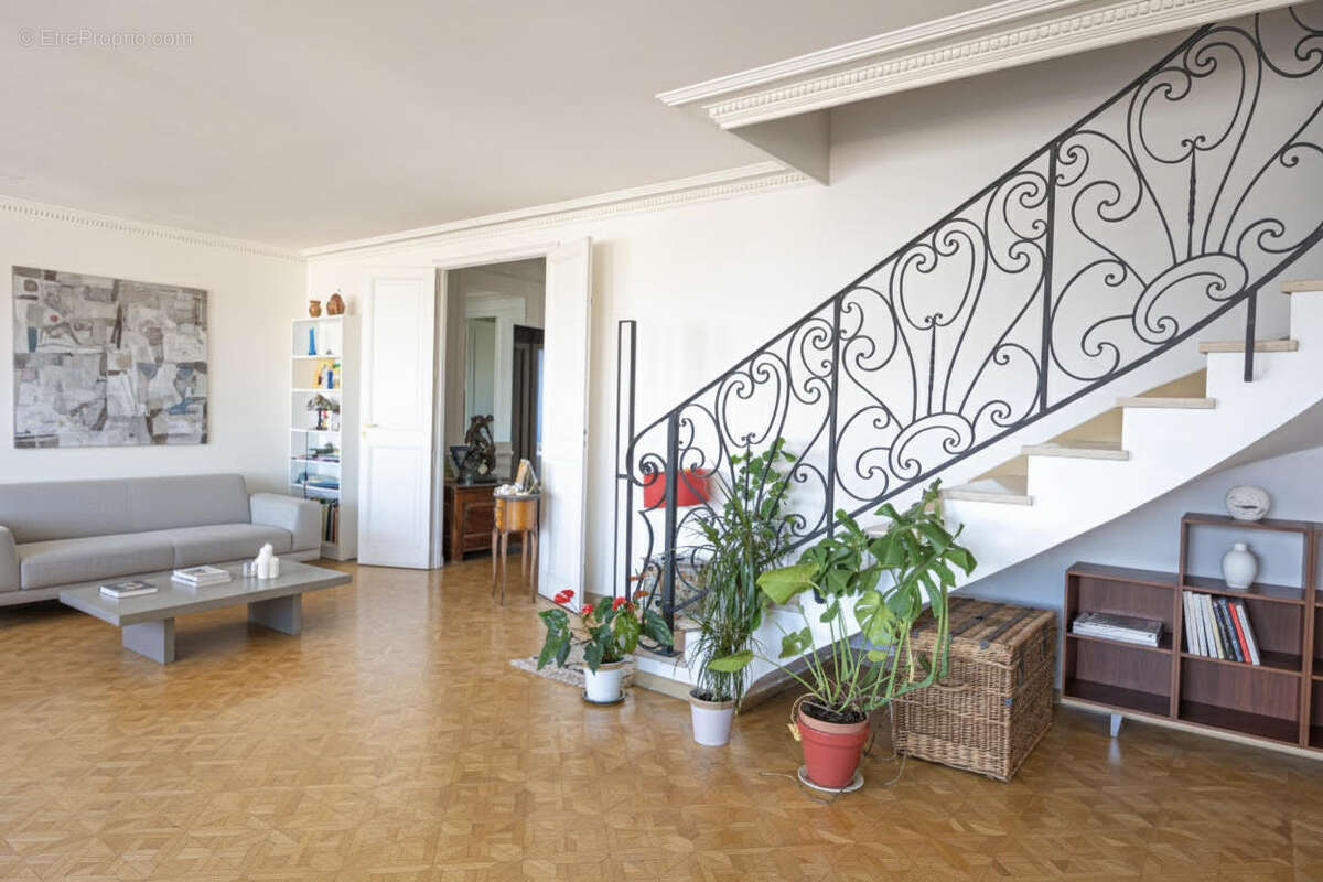 Appartement à MARSEILLE-8E