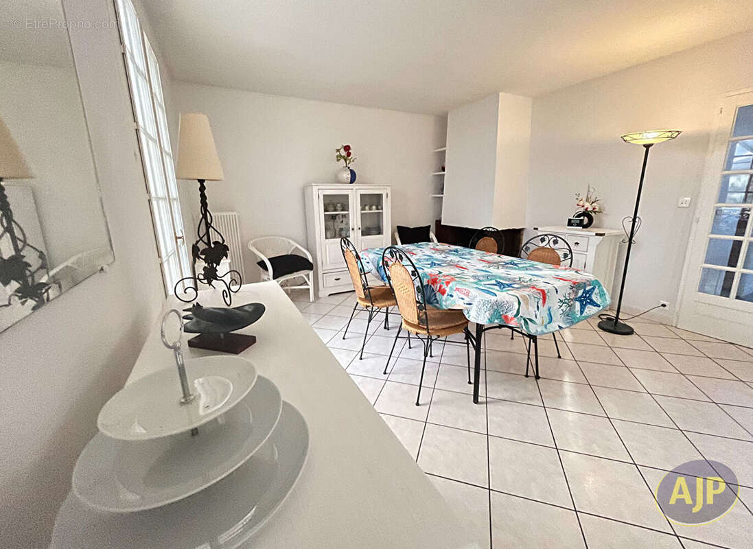 Maison à LA CHAPELLE-SUR-ERDRE