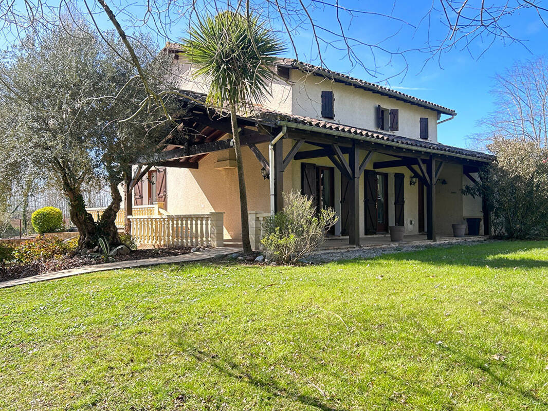 Maison à SAINTE-LIVRADE-SUR-LOT