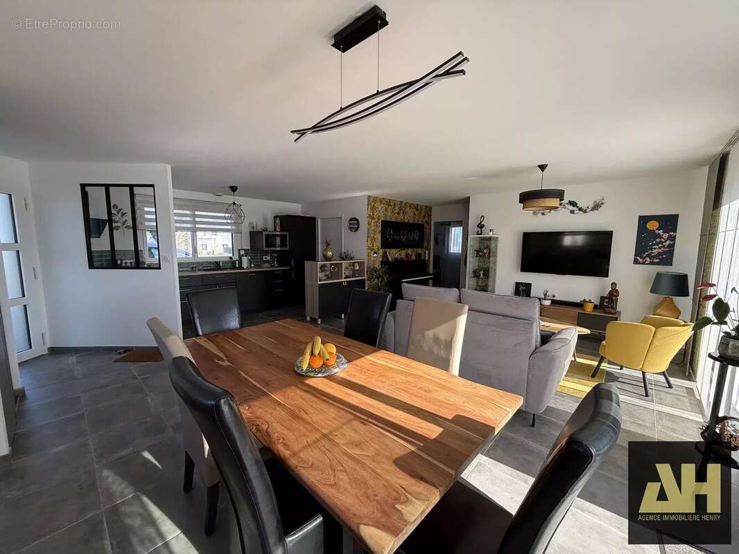 Maison à PLOUGONVELIN