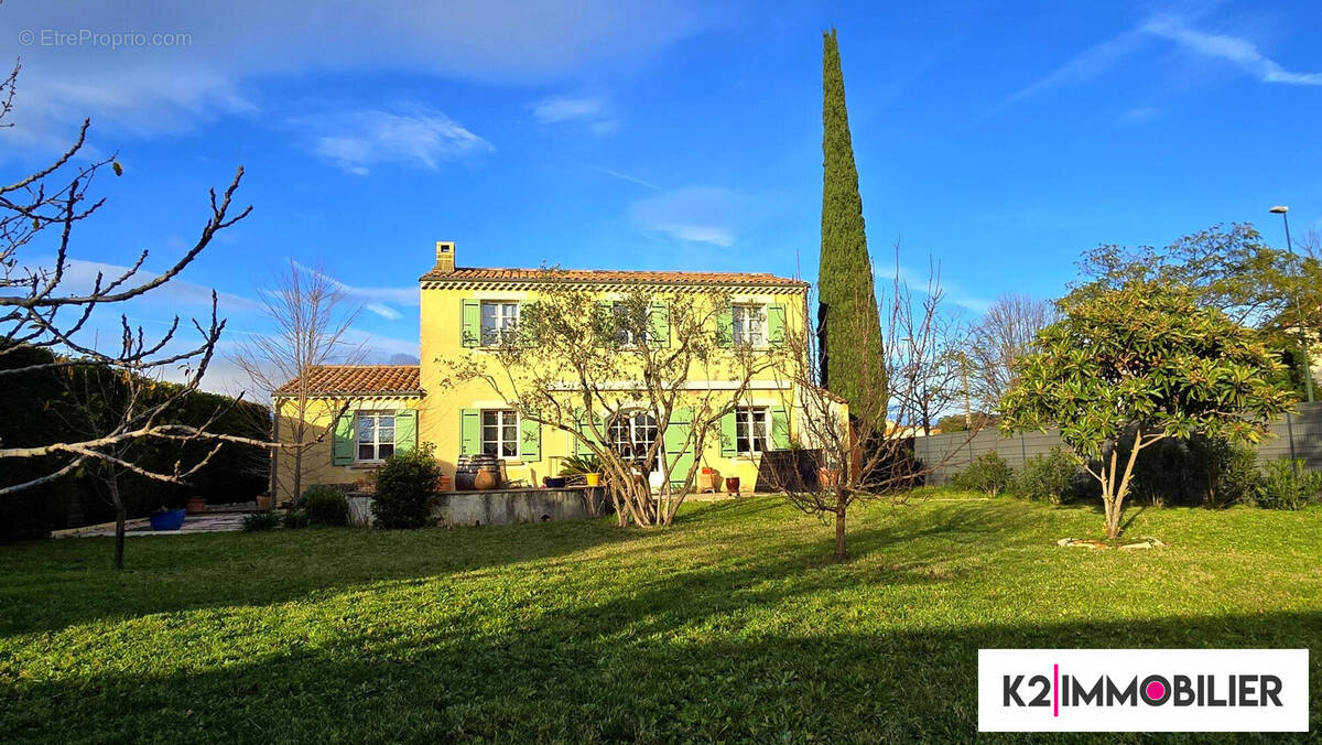 Maison à MONTELIMAR