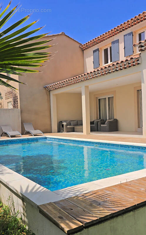Maison à SORGUES