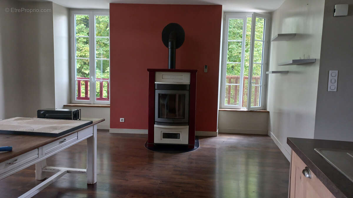 Appartement et local commercial - photo 3