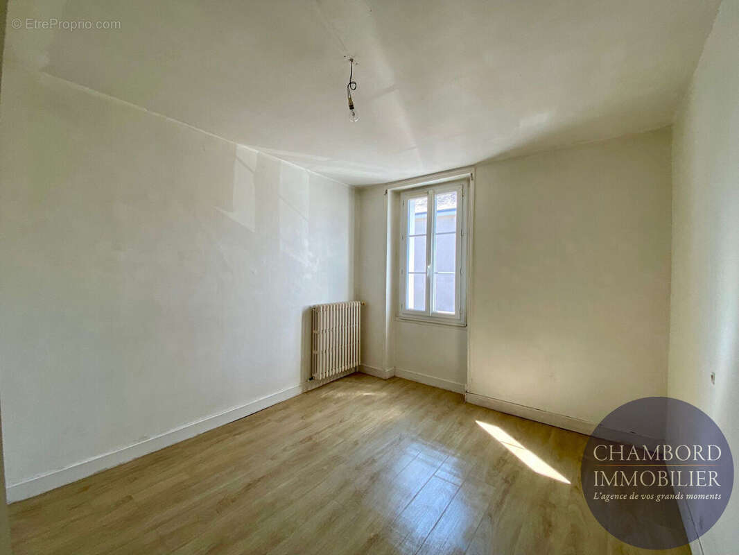 Maison à CHOUZY-SUR-CISSE