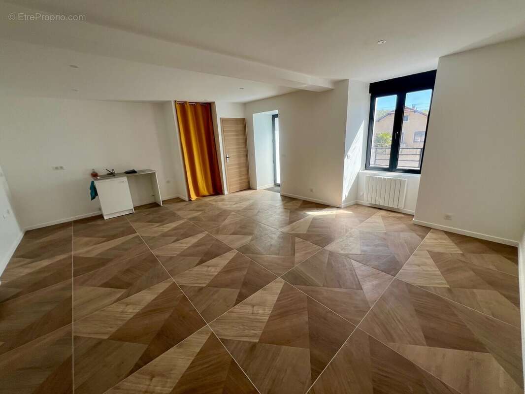 Maison à BREUX-JOUY