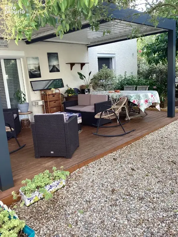 Villenave d'Ornon - Maison de 150 m² avec piscine, garage et appartement T2 indépendant - photo 12