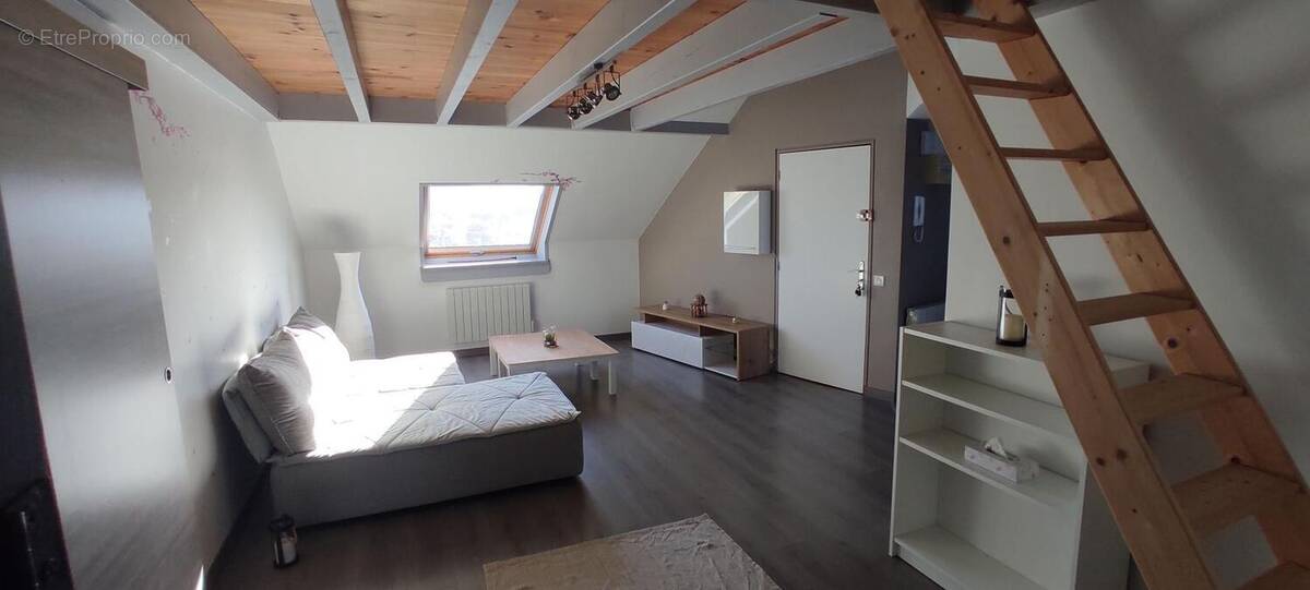 Appartement à AUREILHAN
