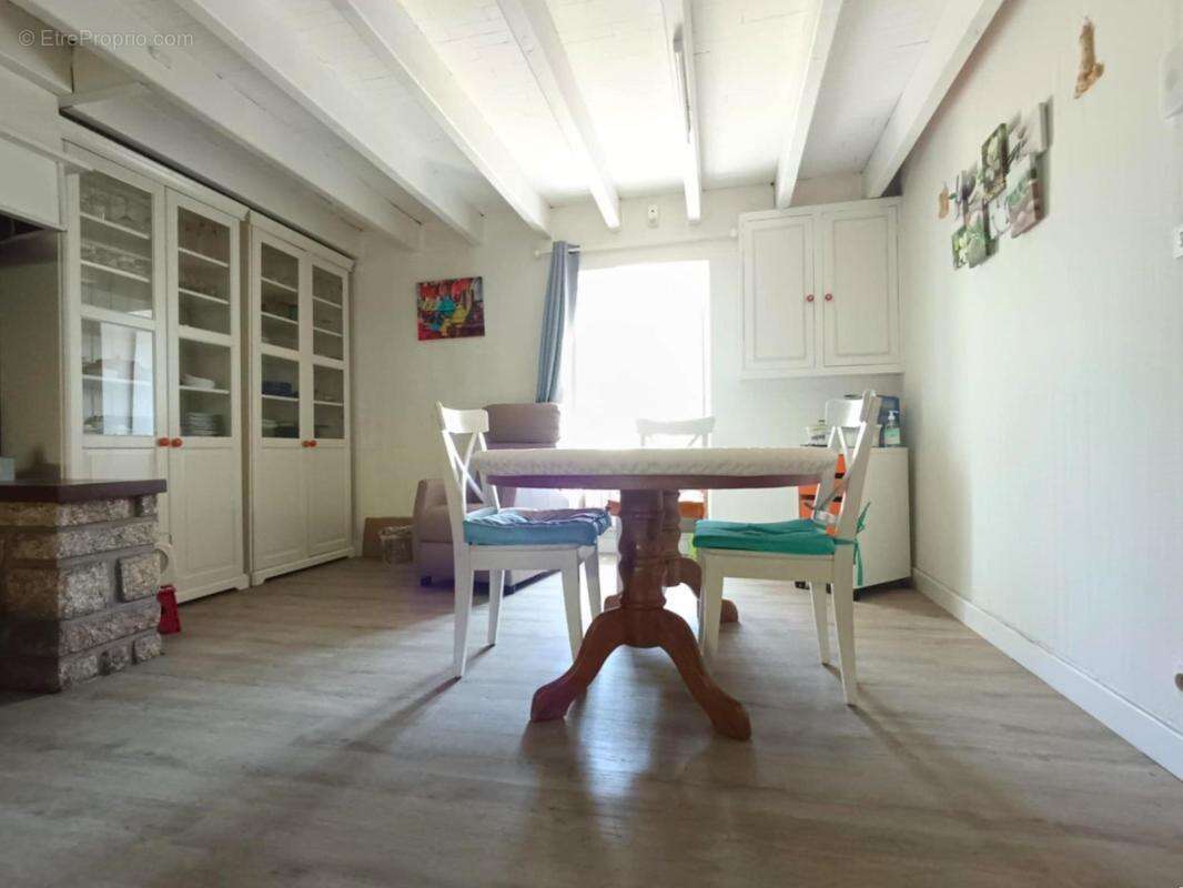 Maison à SERENT
