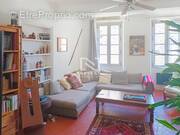 Appartement à TOURRETTES