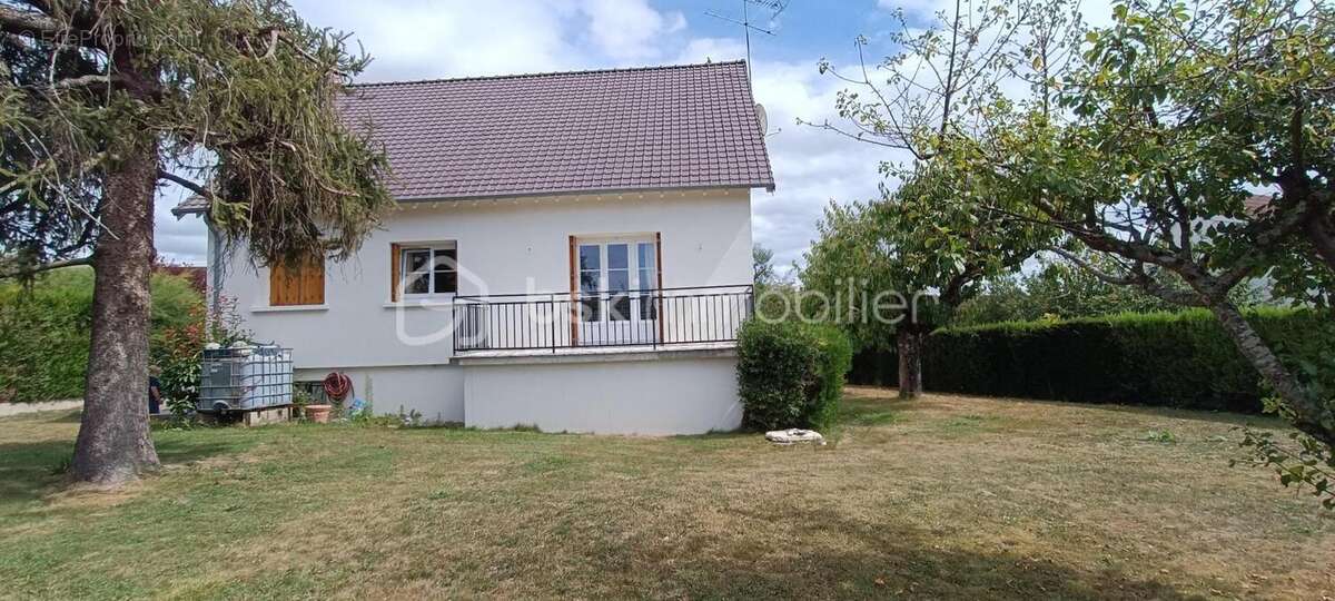 Maison à LE CHATELET-EN-BRIE