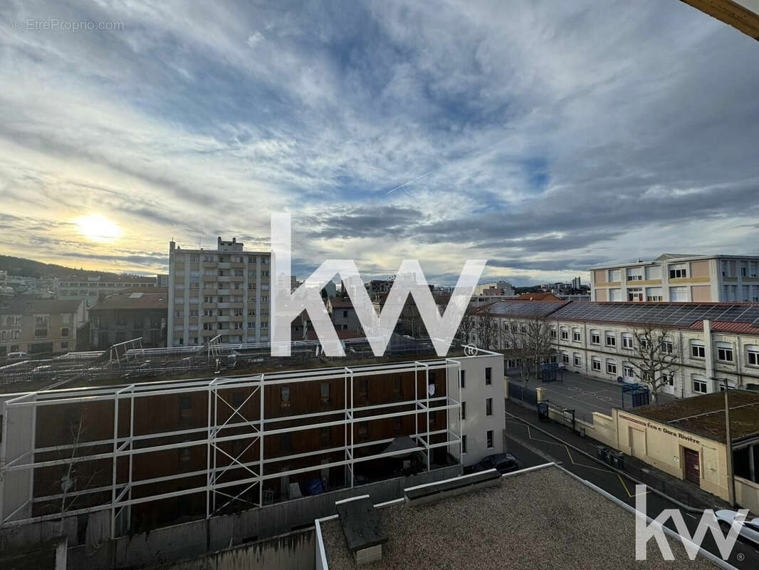 Appartement à SAINT-ETIENNE