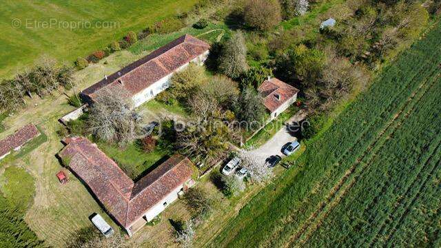 Maison à PONT-L'ABBE-D'ARNOULT