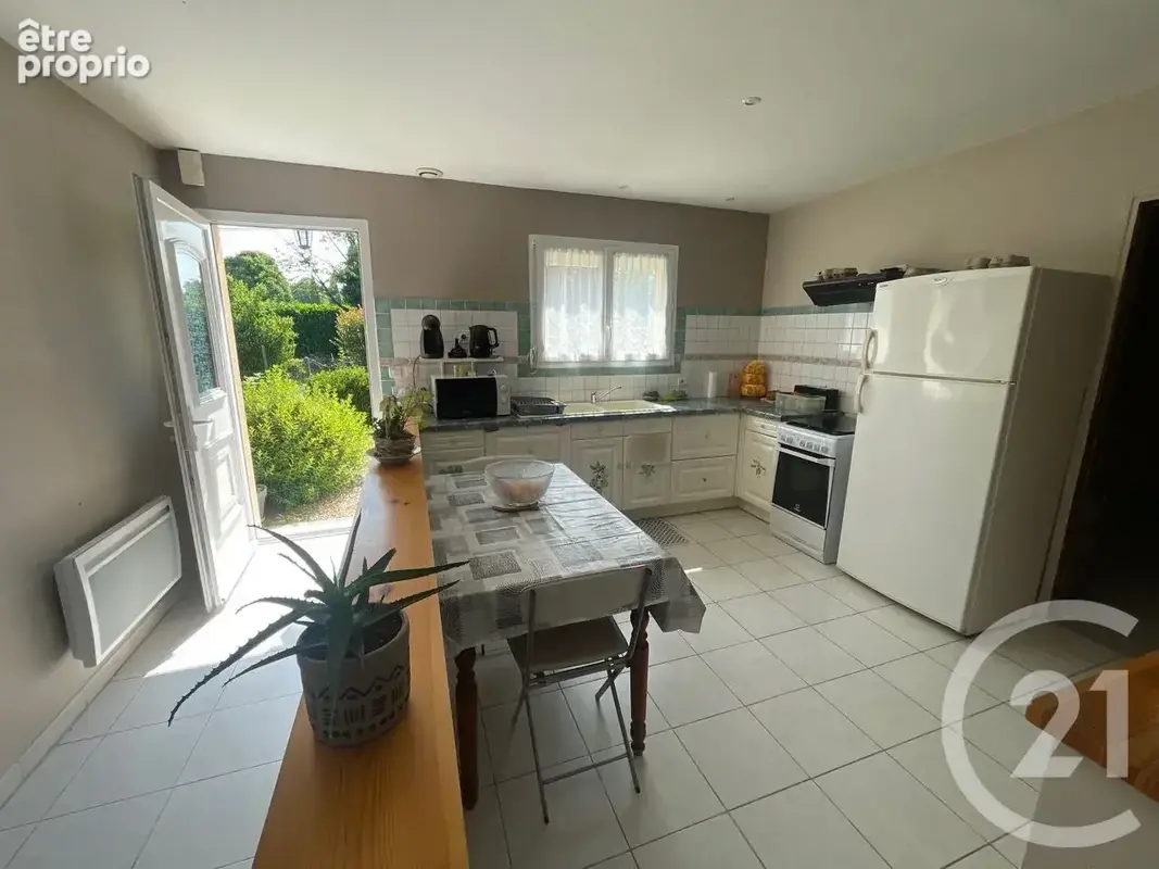 Maison 94 m² à Saint-Seurin-Sur-L'isle  - photo 2