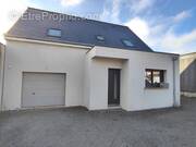 Maison à LANGROLAY-SUR-RANCE