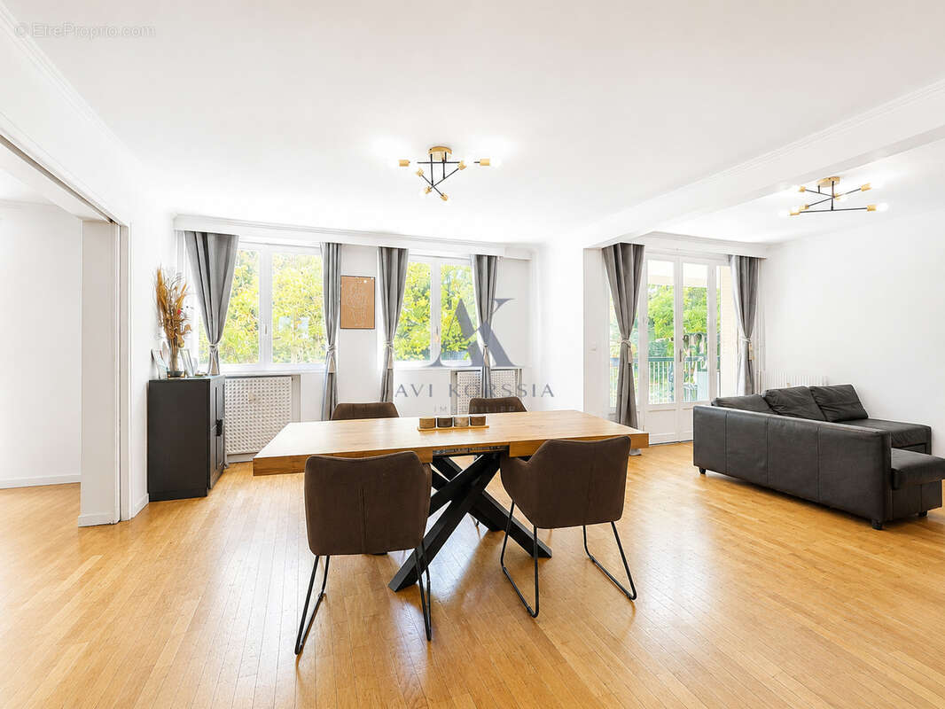 Bron   Appartement T6 112 m2, 4 chambres avec terrasse et parking - photo 2