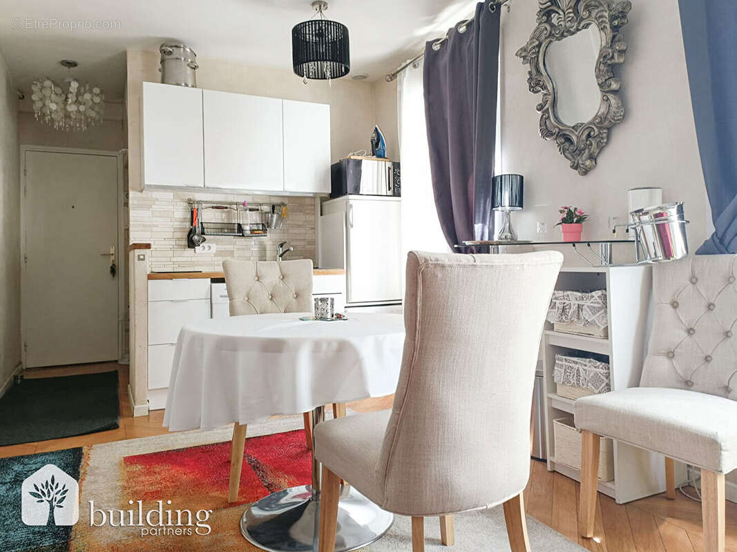 Appartement à PARIS-17E