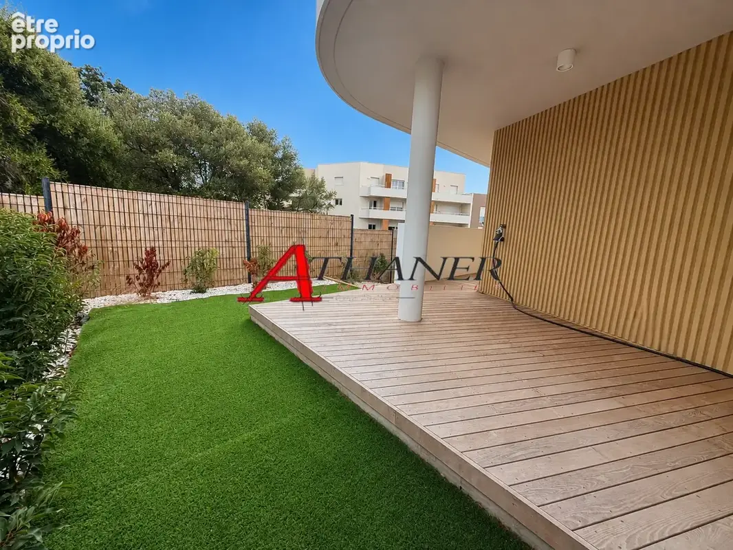 Appartement T3 de 79m2 - Terrasse, Jardin & Garage - Canet Village - photo 6