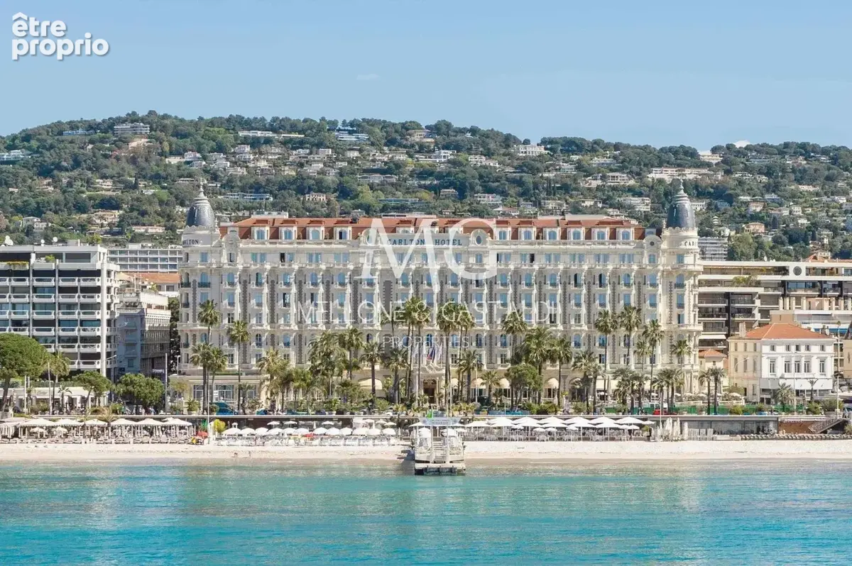 Exclusivité – cannes centre – appartement 4 pièces entièrement rénové avec terrasses, parking et cave - photo 1