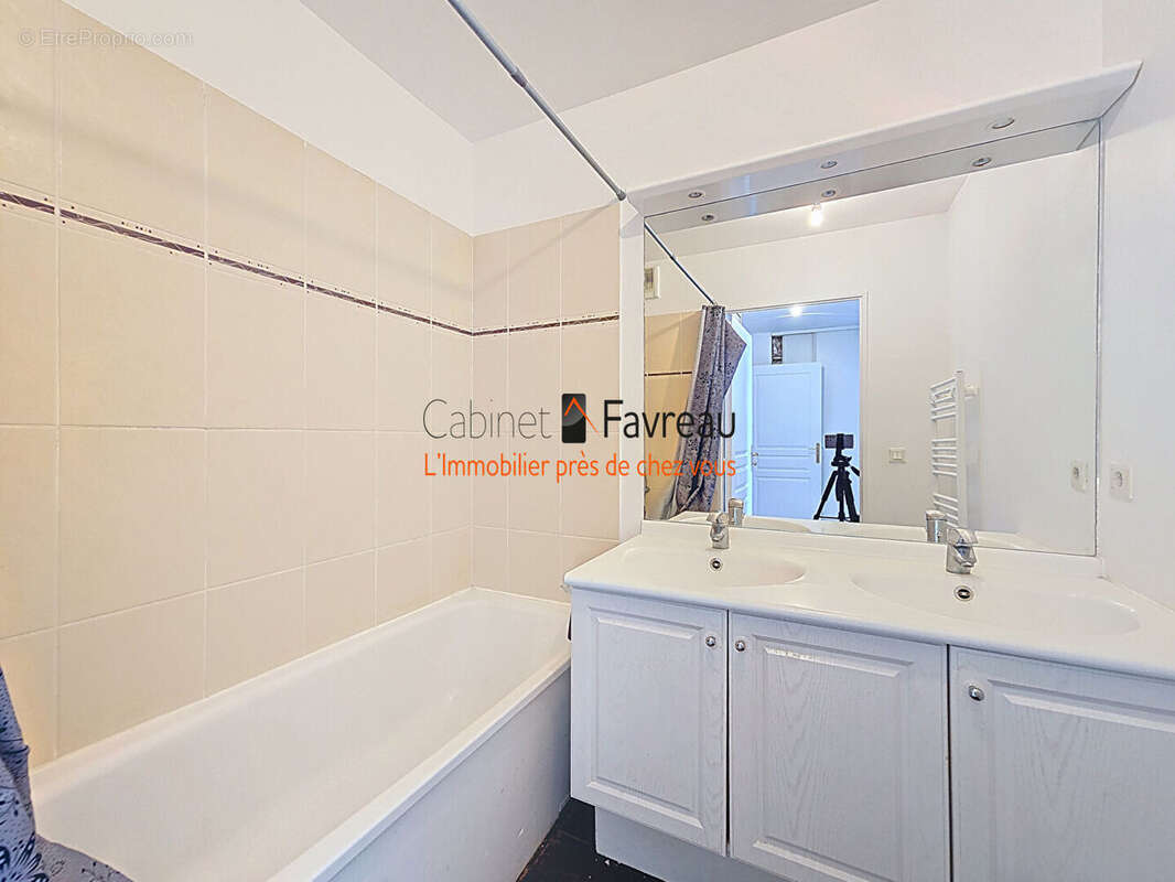 Appartement à FRESNES