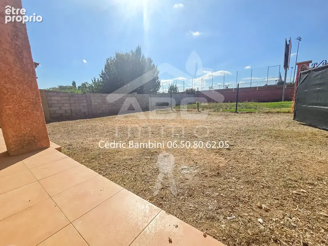 Photo Appartement à Saint-Maximin-La-Sainte-Baume au prix de 229 000€