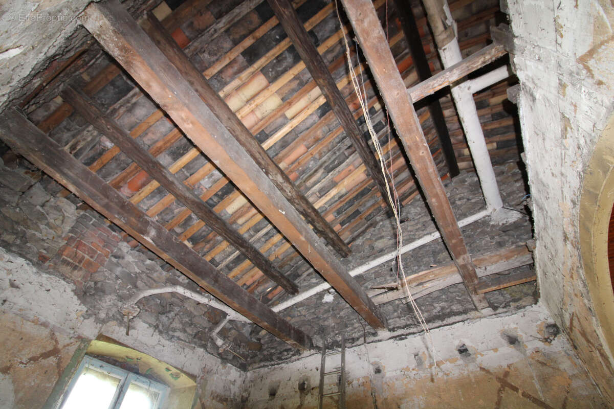 Maison de caractere d'un volume 333 m2  + dependance 86 m2. - photo 65