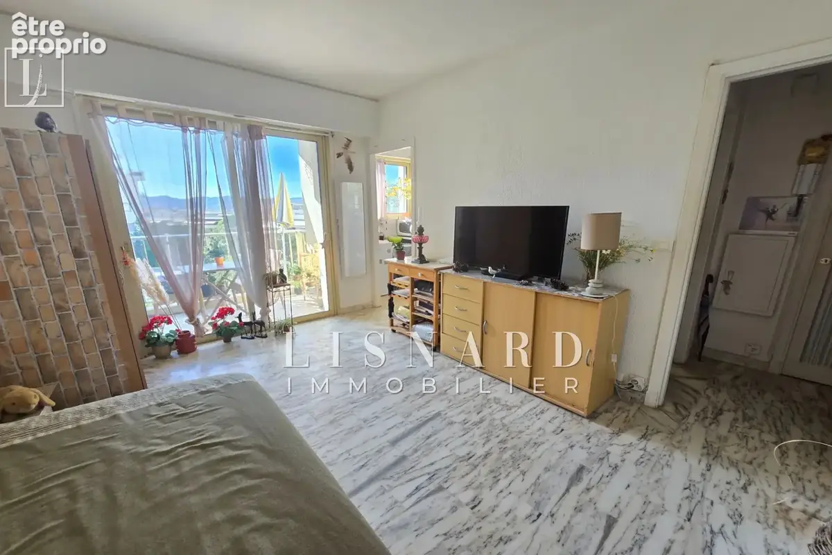 Appartement 1 pièce 20 m² à vendre à Antibes (06160) - photo 2