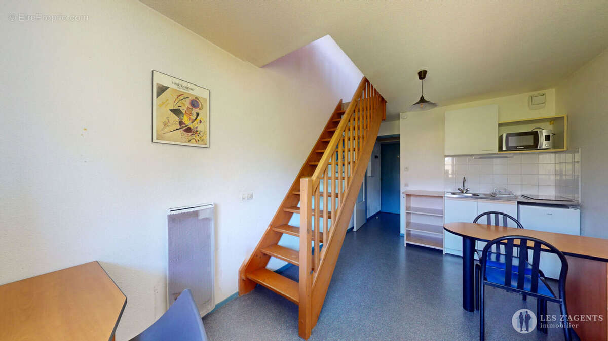 Appartement à SAINT-MARTIN-D'HERES