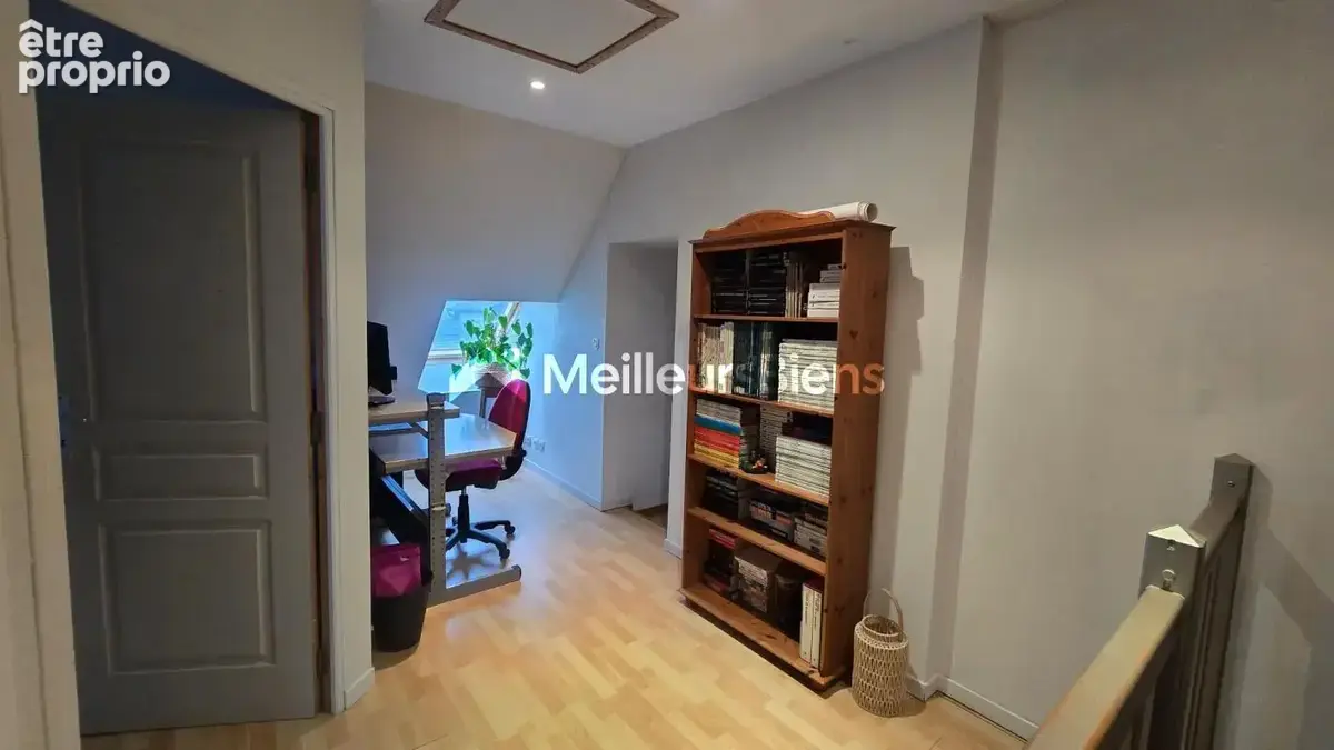 Longère sur plus de 160m², avec dépendances - photo 7