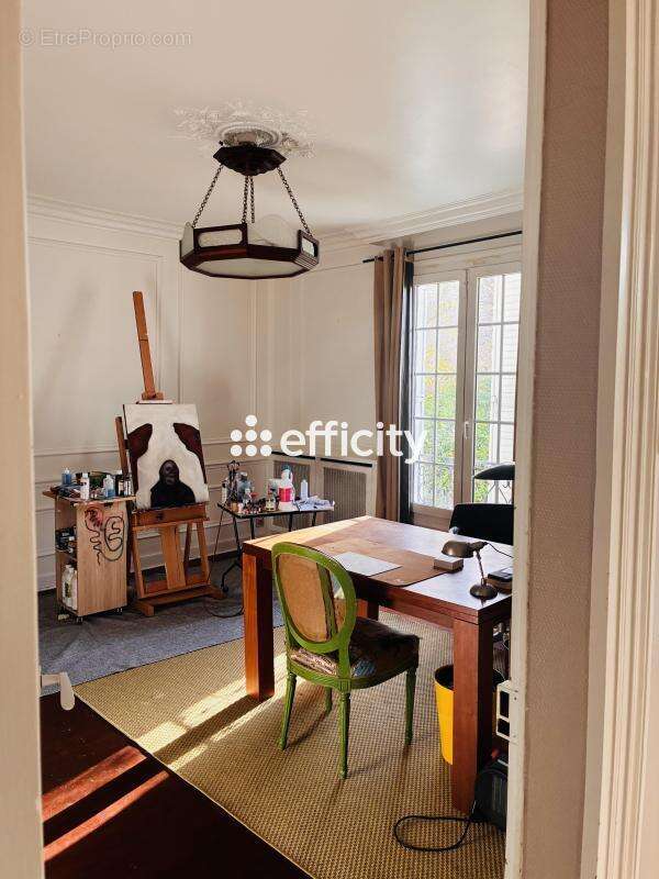 Maison à MARLY-LA-VILLE