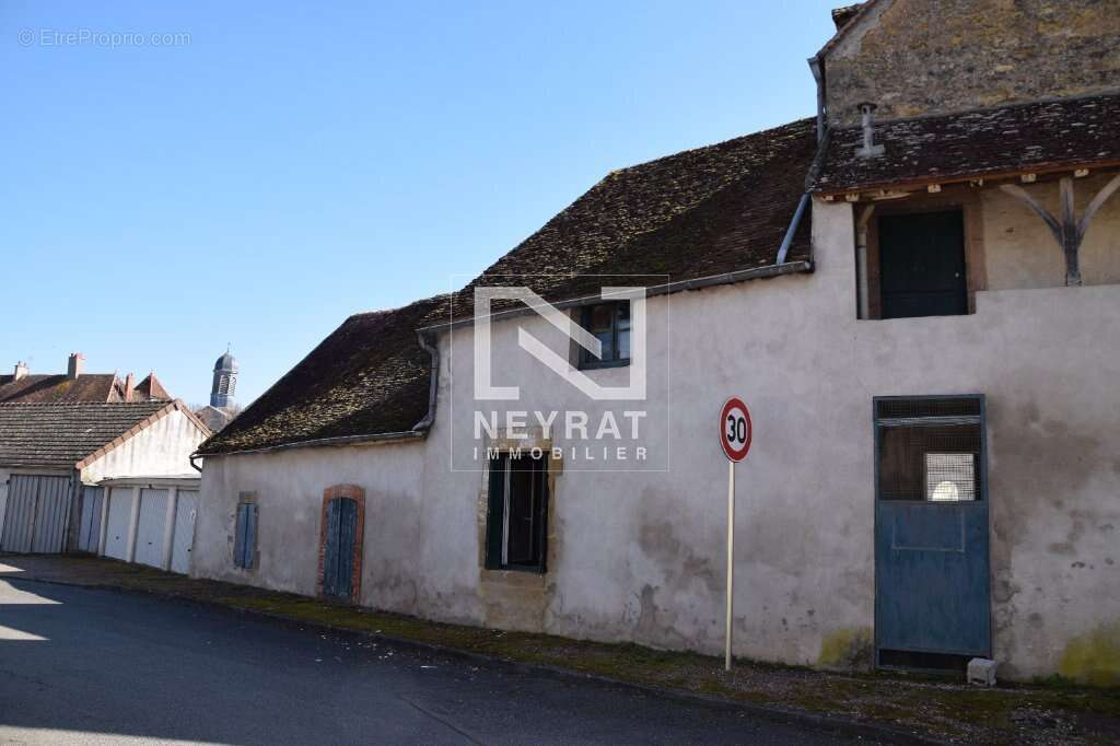 Maison à ARNAY-LE-DUC