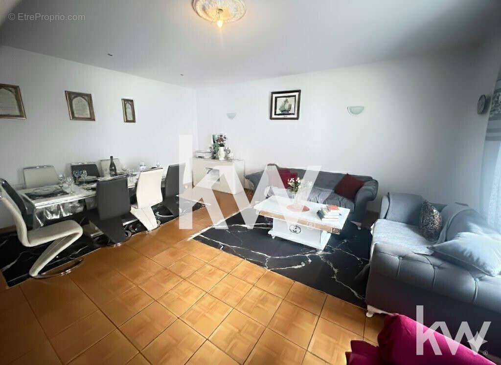 Appartement à SAINT-ETIENNE