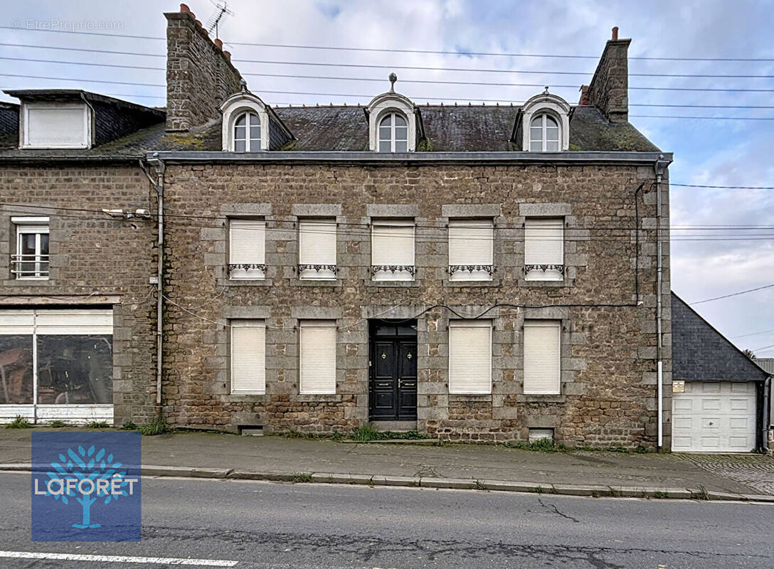 Maison à LOUVIGNE-DU-DESERT