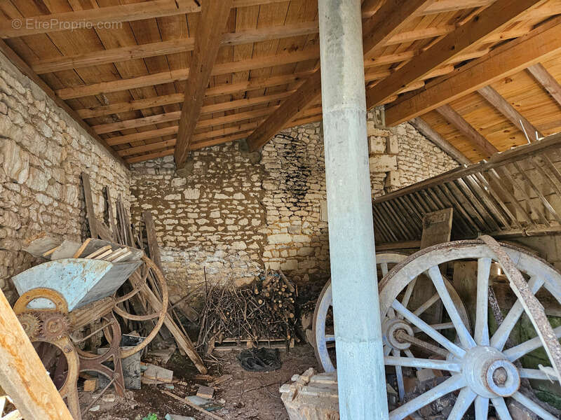 Maison à SAINT-DIZANT-DU-GUA
