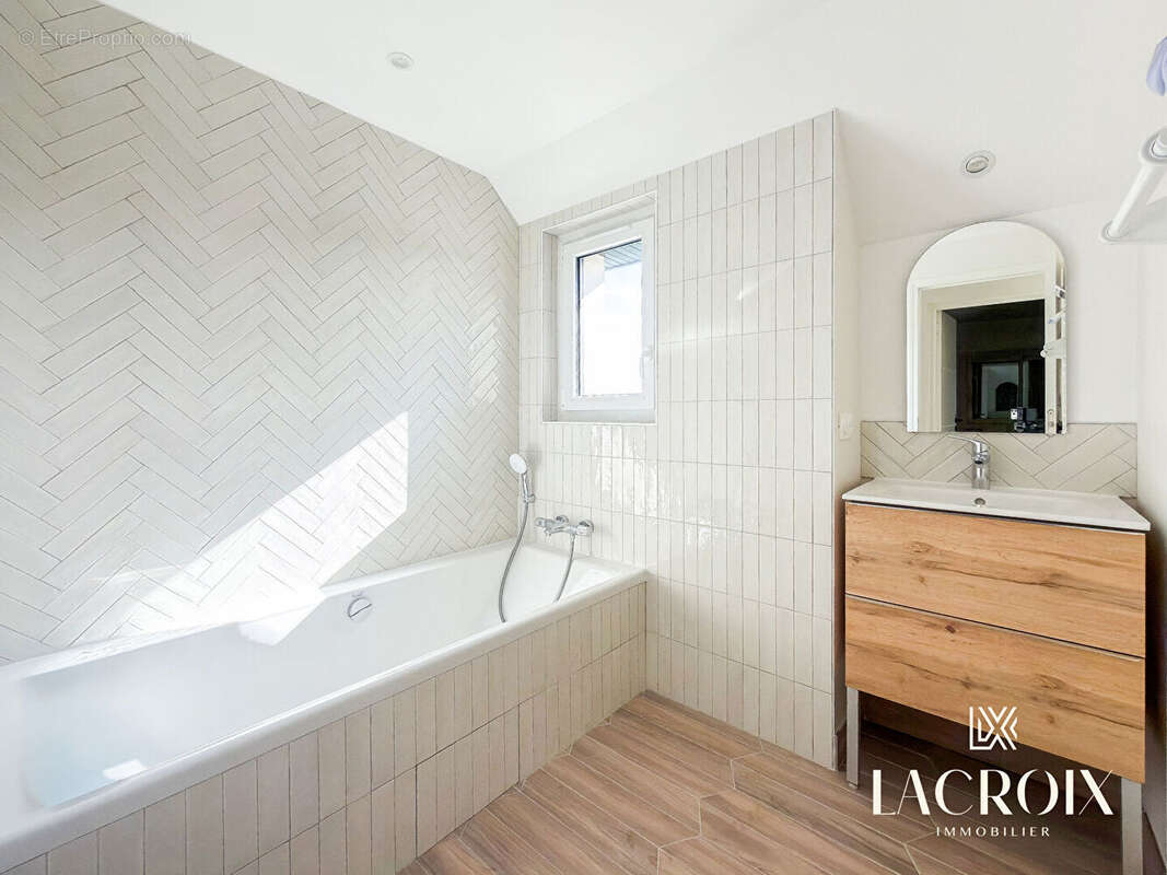 A vendre - maison 8 pièces - saint-carné - photo 14