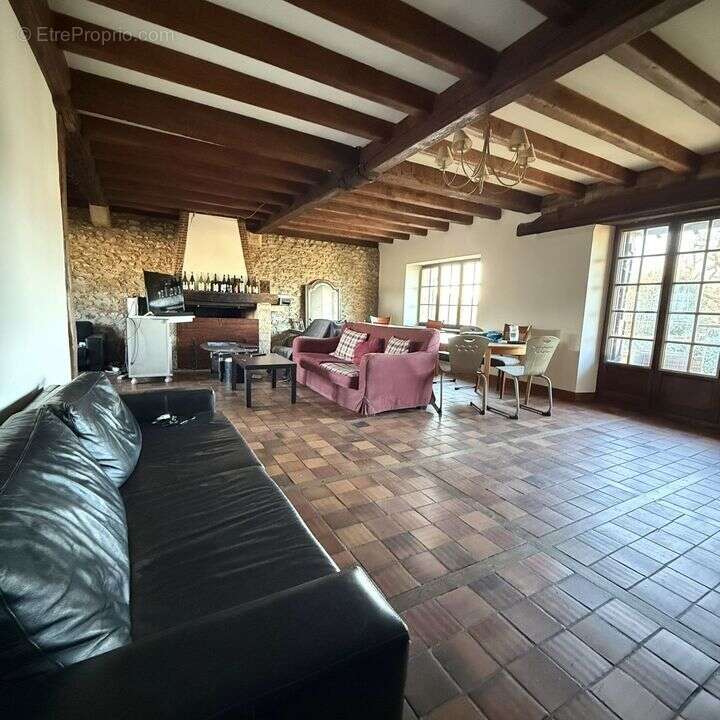 Maison à BOUTERVILLIERS