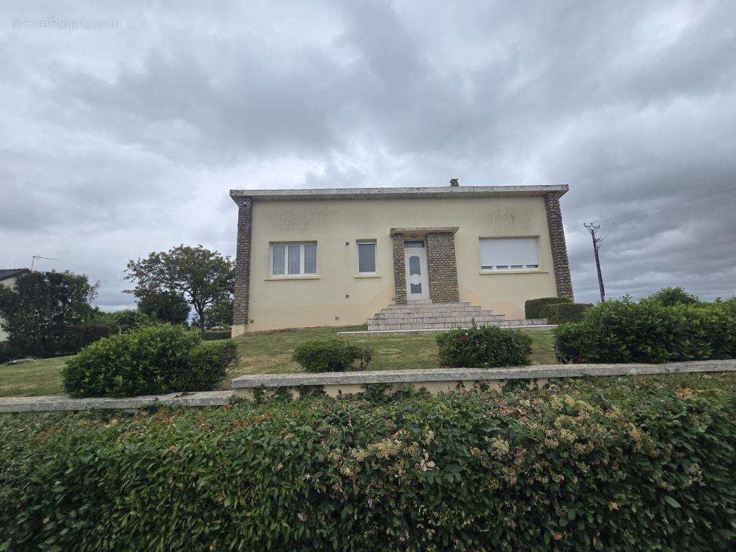 Maison 150 m2   Saulges   Vue campagne   Terrain 1 589 m2 - photo 2
