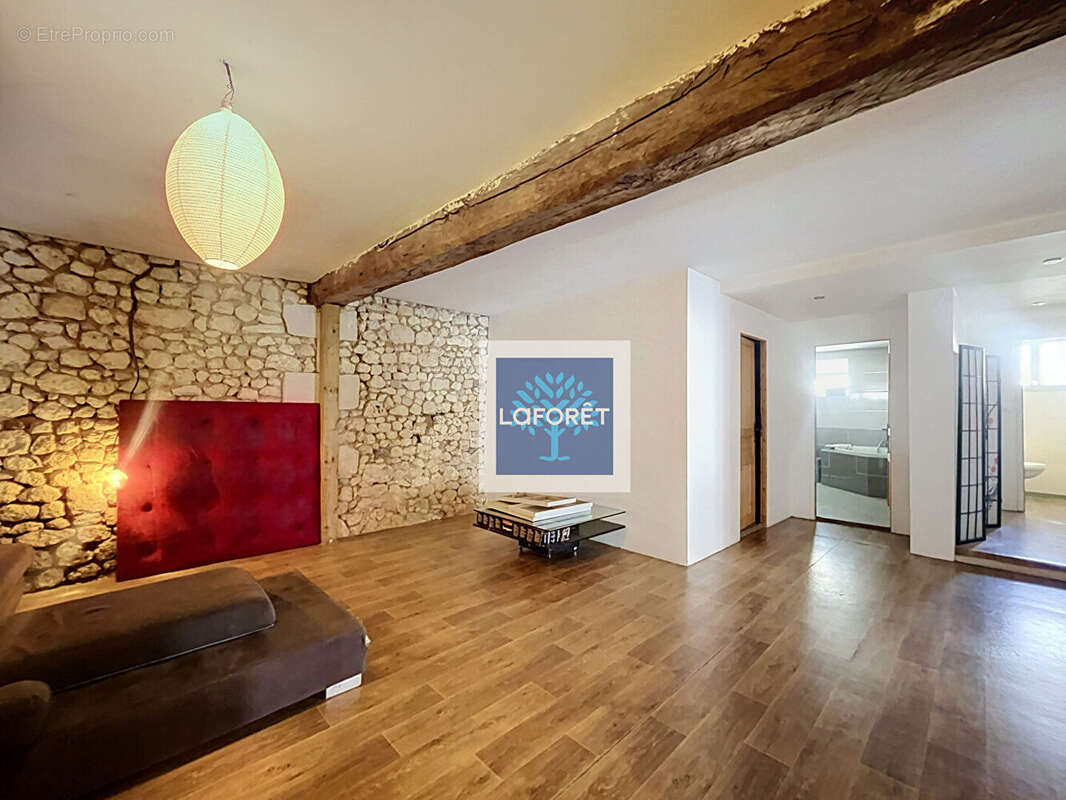 Maison pierre, 4 chambres, dépendances et jardin - photo 6
