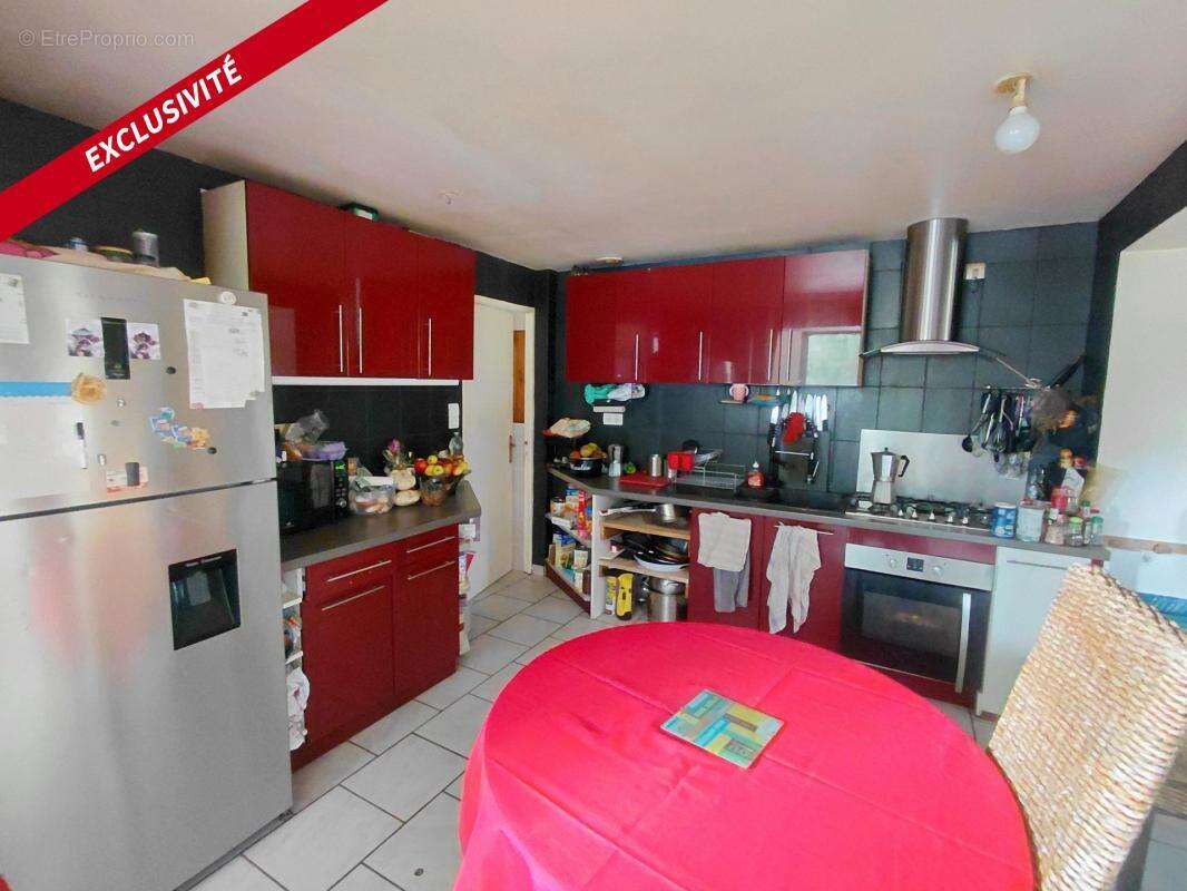 Maison à LE MELE-SUR-SARTHE