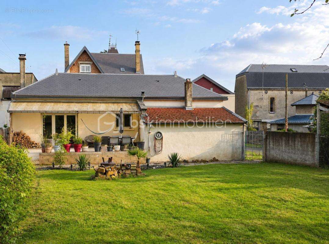 Maison à VOUZIERS